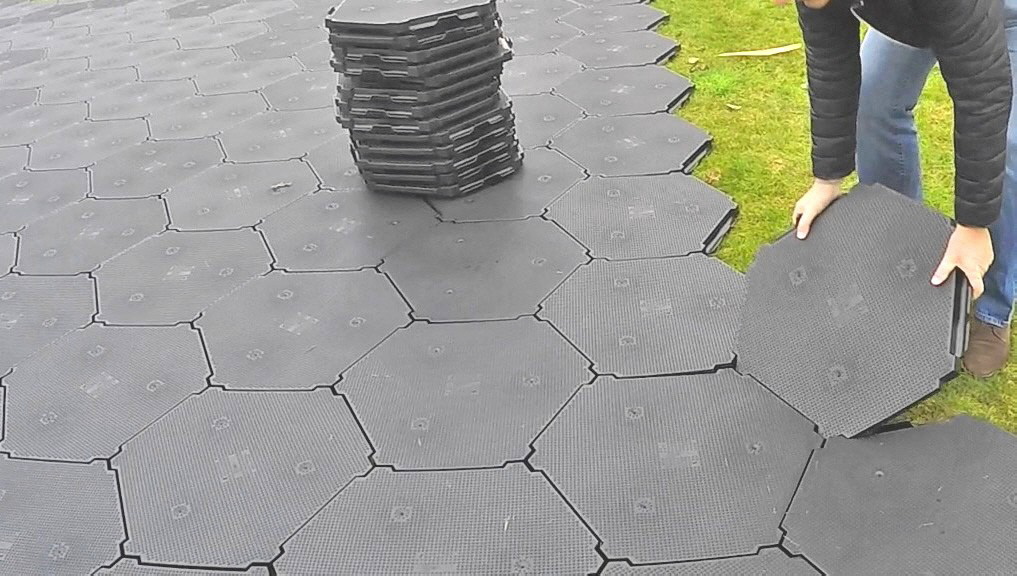 Bodenschutzplatten SOLID BASIC in Waben-Form